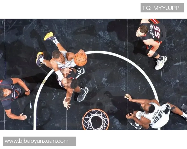 马刺与魔术激战正酣10月28日NBA精彩对决展现球队实力与风采